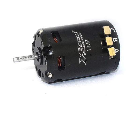 Comparison of Open-Loop and Closed-Loop Control in Sensored Motors